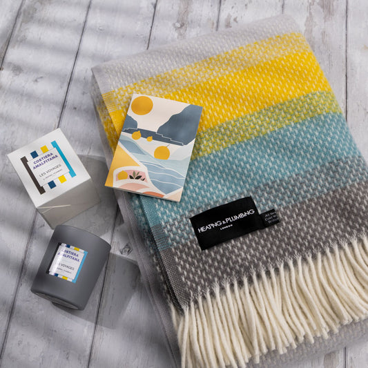 Step Into Spring Gift Set – Pure New Wool Throw, Amalfi Candle & Sunburst Card