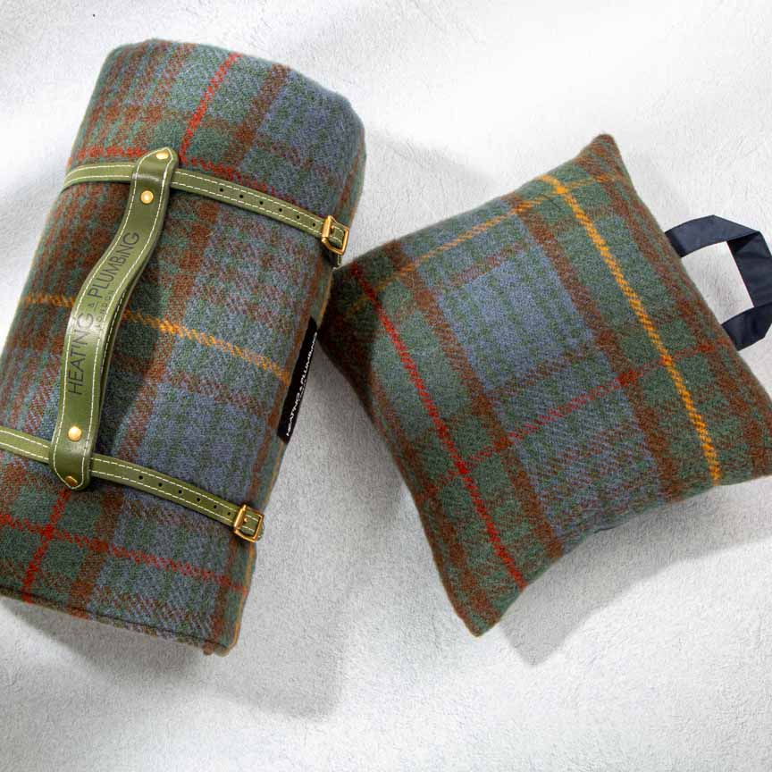 Waterproof Outdoor Cushion in Pure New Wool - Hunting Lodge - Heating & Plumbing London -