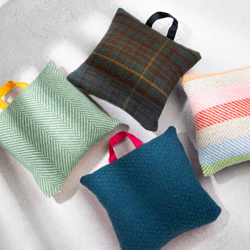 Waterproof Outdoor Cushion in Pure New Wool - Hunting Lodge - Heating & Plumbing London -