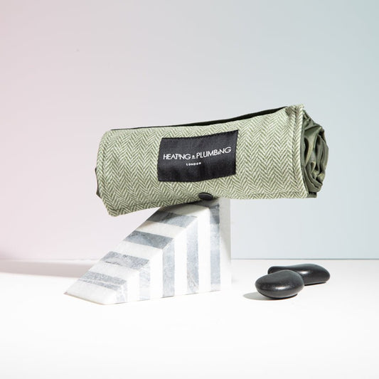 Compact and Versatile: How Our Mini Picnic Blanket Fits into Every Lifestyle - Heating & Plumbing London