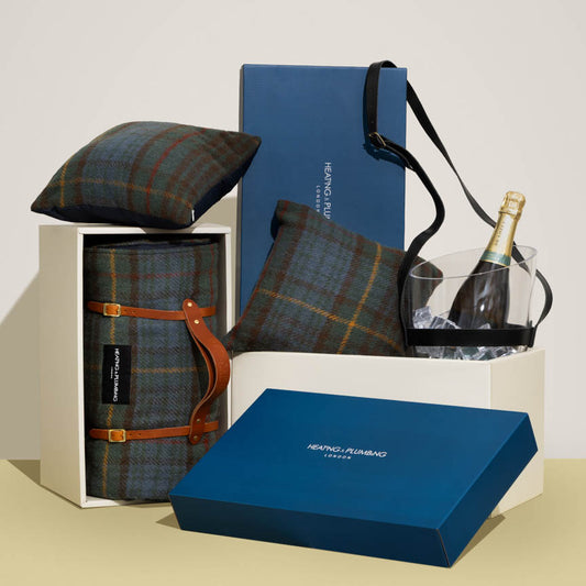The Classic Hunting Lodge Ultimate Picnic Gift Set 864