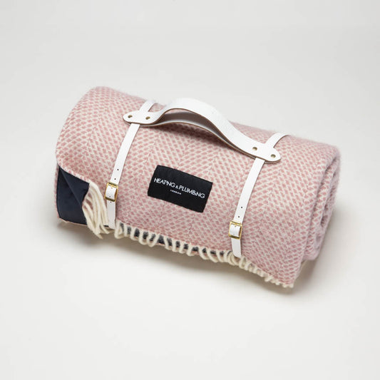 Dusky pink wool blanket combined with a stylish white leather strap and navy waterproof backing 864