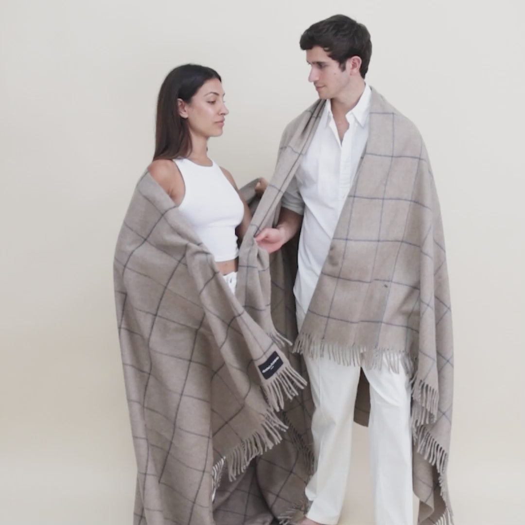 The Eternal Edition - 100% Cashmere Blanket - Taupe / Charcoal