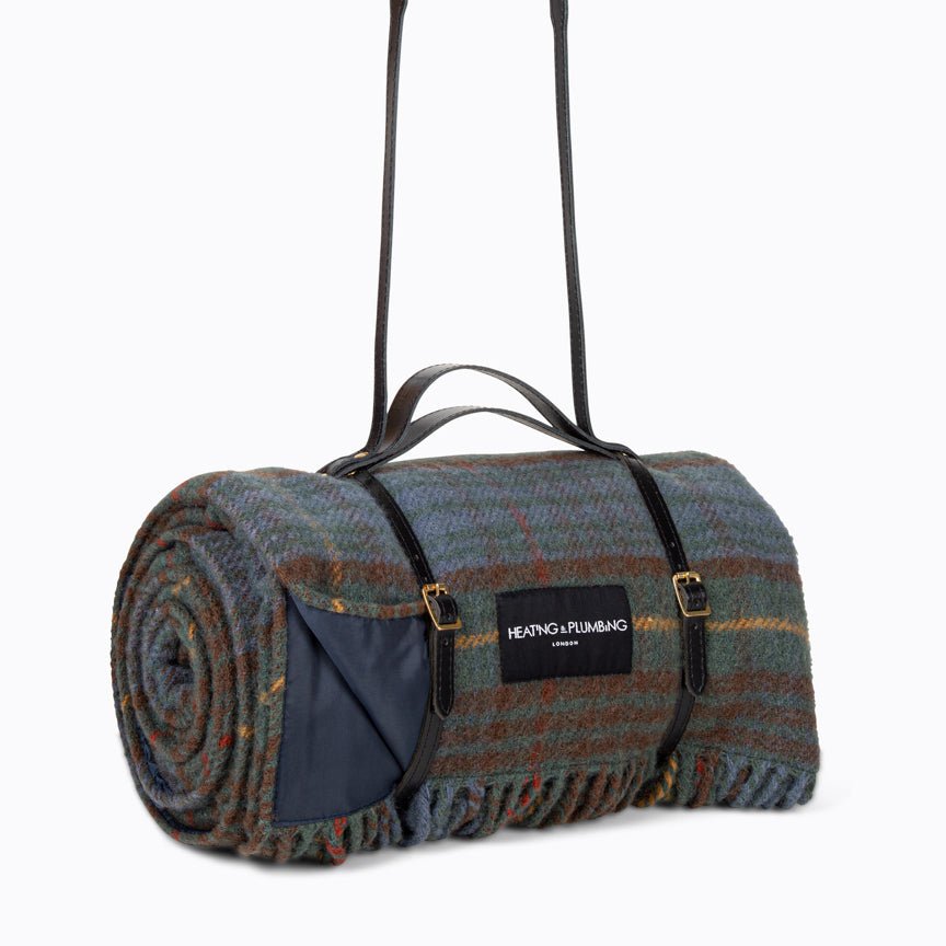 Pure new wool picnic blanket - Classic Hunting Lodge - Heating & Plumbing London - Picnic Blanket