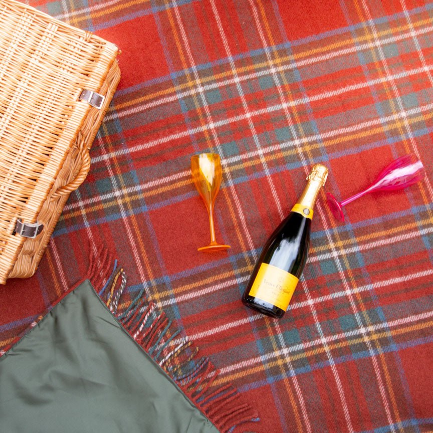 Pure new wool picnic blanket - The Classic Windsor - Heating & Plumbing London - Picnic Blanket