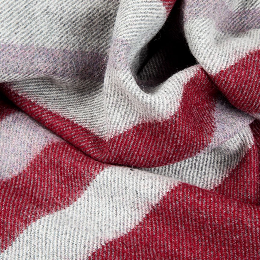 Wonderland - Alpaca & Merino Lambswool Blanket - Contemporary Wine - Heating & Plumbing London - Throw